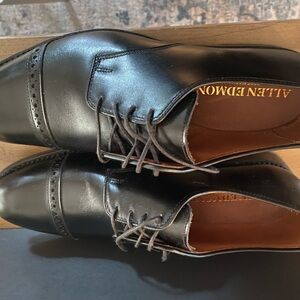 Allen Edmunds Boulevard Oxfords in Black